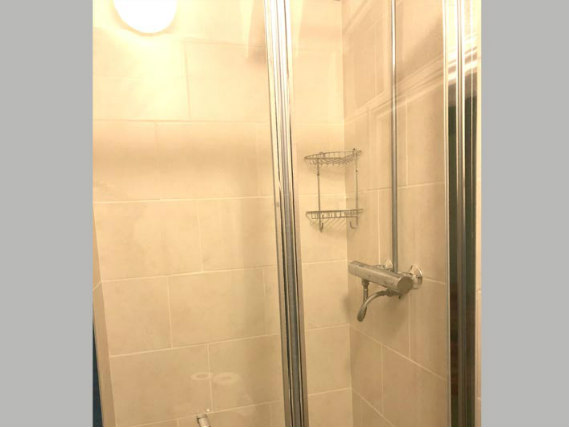 Shower at Limegrove Hotel