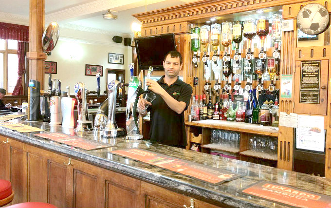 Bar at Stonebridge Park Hotel