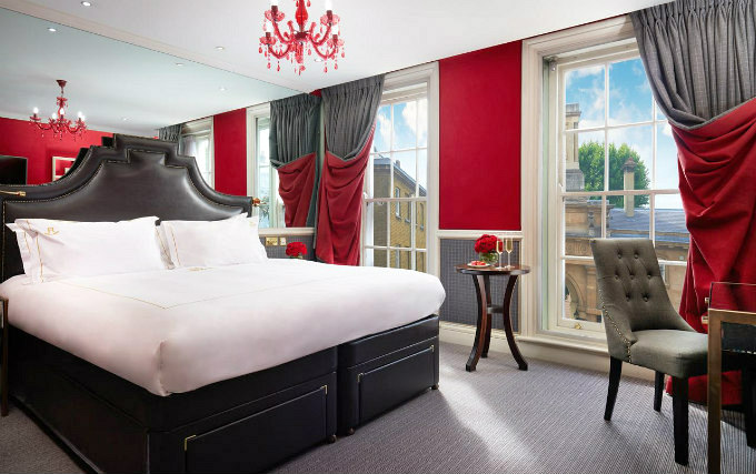 A comfortable double room at The Rubens at the Palace