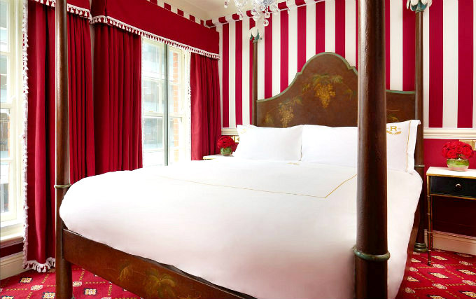 A comfortable double room at The Rubens at the Palace