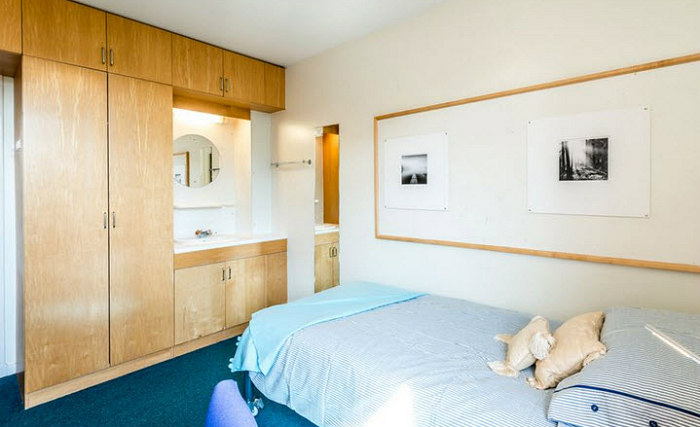 A comfortable single rooms A comfortable single rooms