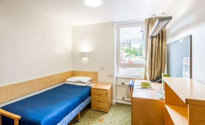 Enjoy a hot drink thanks to the tea/coffee making facilities in your room Enjoy a hot drink thanks to the tea/coffee making facilities in your room