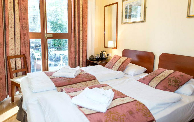 A typical twin room at Shakespeare Hotel London