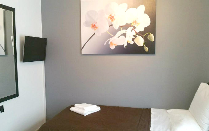 A single room at Martel Guest House