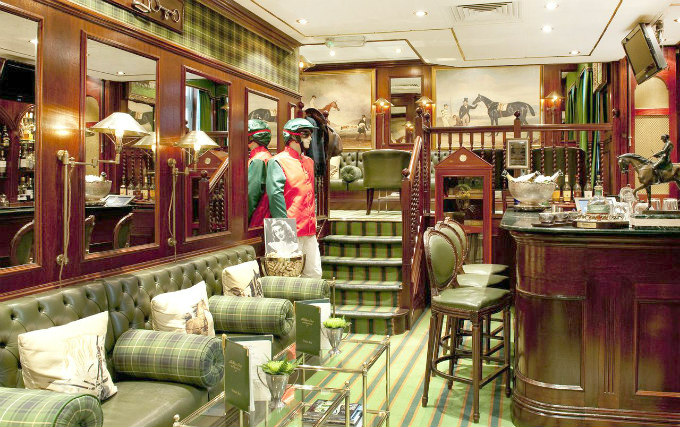 You will receive a friendly welcome from Reception at the hotel