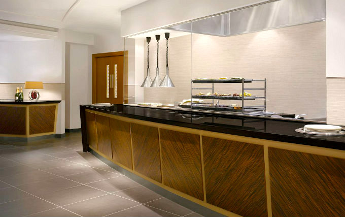 Enjoy a great breakfast at Sheraton Skyline Hotel London Heathrow