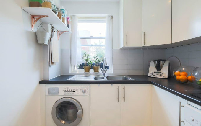 kitchen at Chelsea Village Hotel