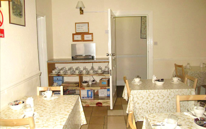 Enjoy a delicious Breakfast at Chiswick Court Hotel