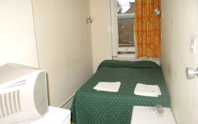 Double Room at Chiswick Court Hotel
