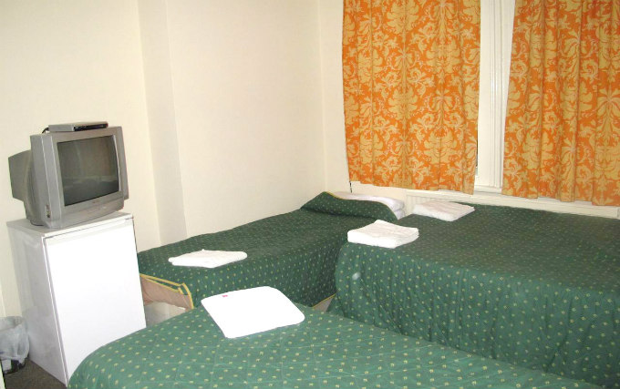 Quad room at Chiswick Court Hotel