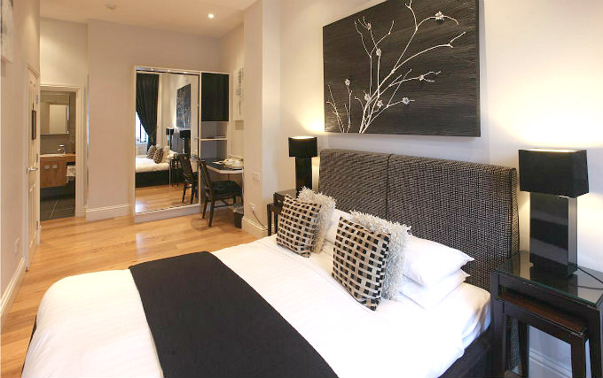 A comfortable double room at New Linden Hotel
