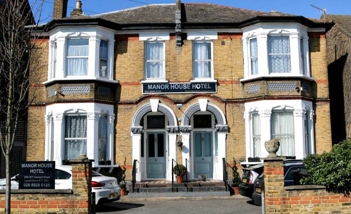 Manor House London is situated in a prime location in Leyton