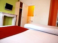 A triple room at Euro Lodge Clapham