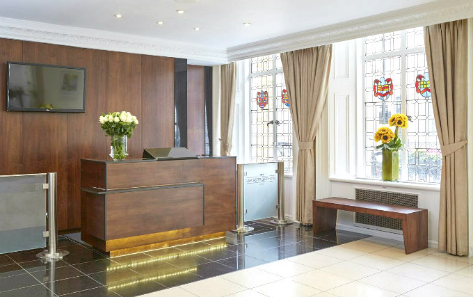 You will receive a friendly welcome from Reception at the hotel