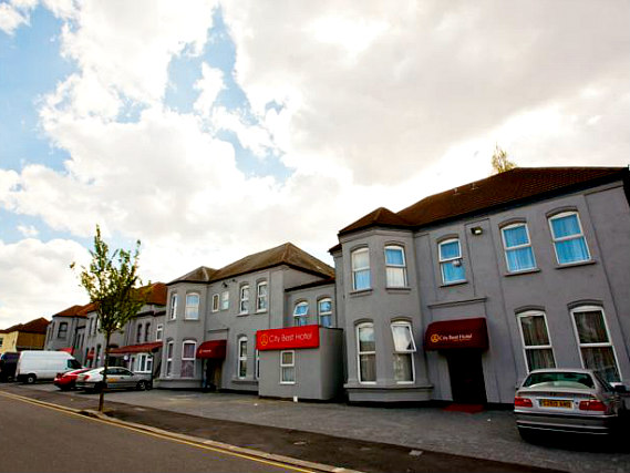 City Best Hotel is situated in a prime location in Ilford close to Seven Kings Train Station