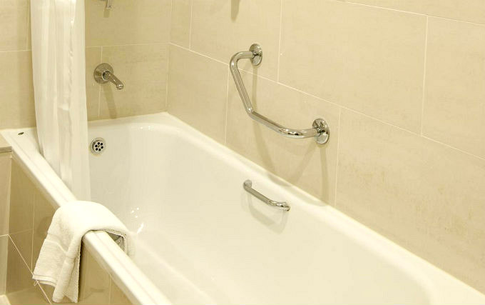 A typical bathroom at Clayton Crown Hotel
