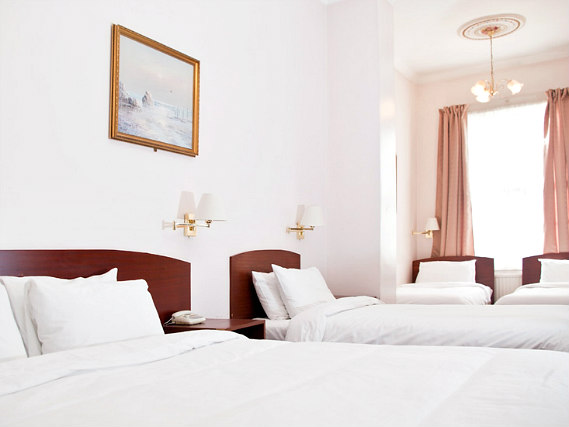 Quad rooms at St Georges Hotel BnB are the ideal choice for groups of friends or families