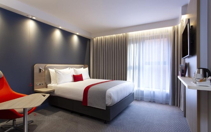 A double room at Holiday Inn Express London Royal Docks Docklands