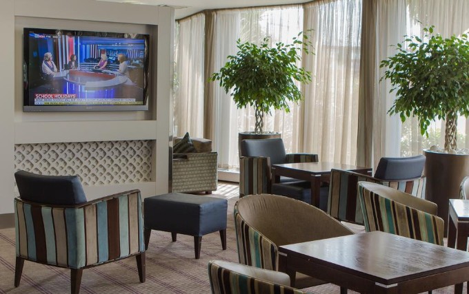 Enjoy your favourite sports on the big TV screen located in the lounge