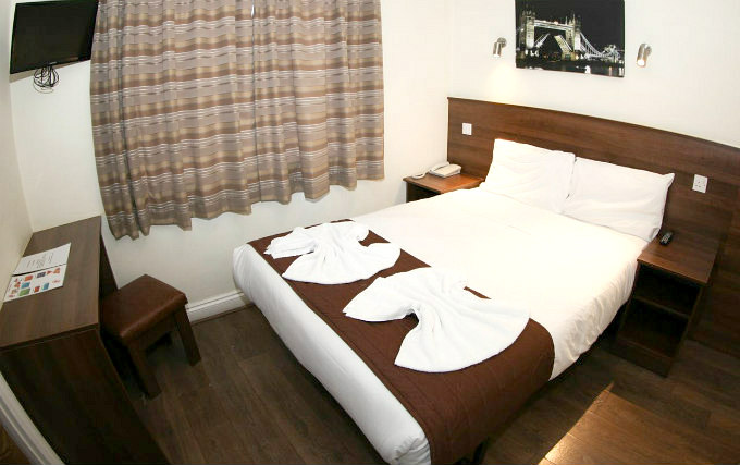 Double Room at Ascot Hotel London