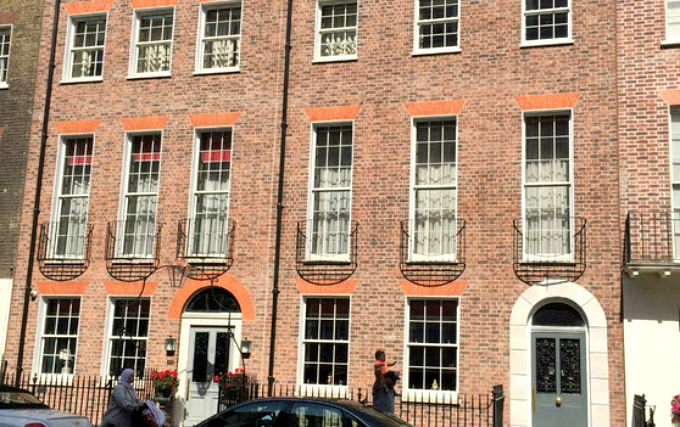 An exterior view of Edward Lear Hotel