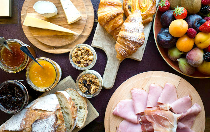 Enjoy a great breakfast at Edward Lear Hotel