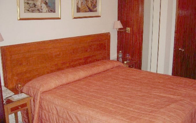 A comfortable double room at John Howard Hotel