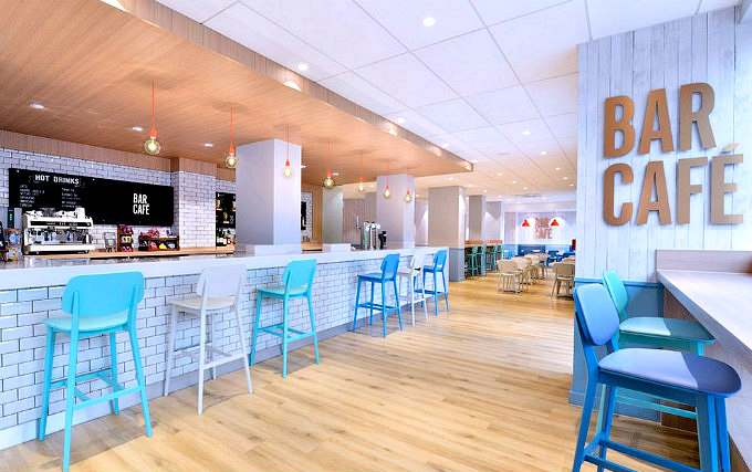 Bar at Travelodge Farringdon