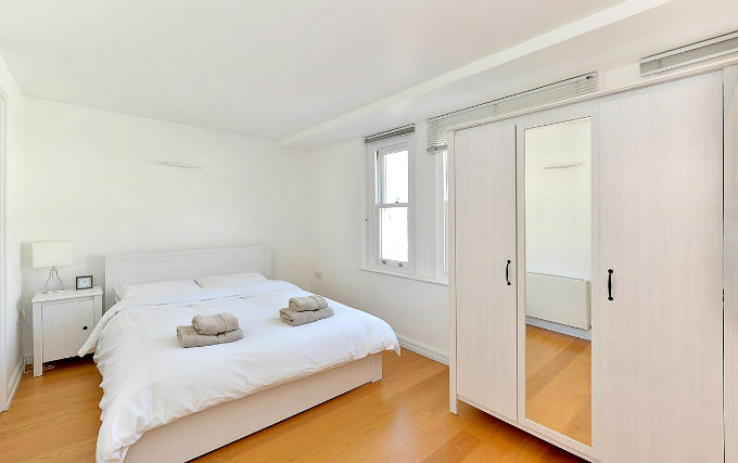 A comfortable double room at Amber Garden Bed and Breakfast Hotel