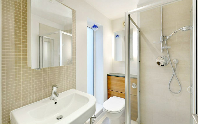 A typical shower system at Amber Garden Bed and Breakfast Hotel