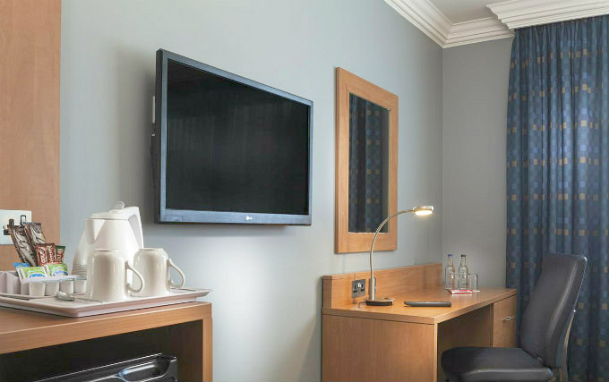 Room facilities at Holiday Inn London Kensington Forum