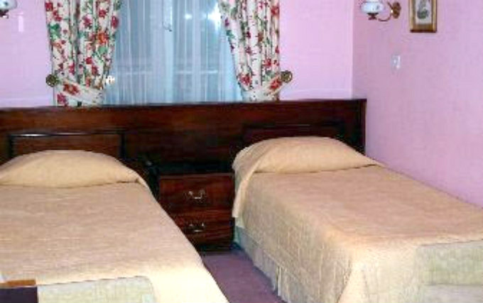 Twin room at Winchester Hotel London