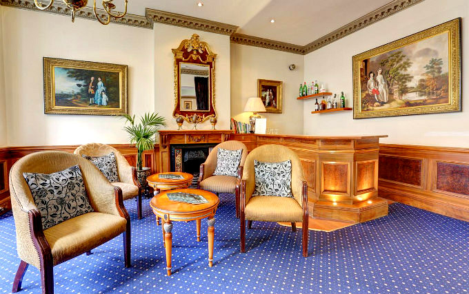 You will receive a friendly welcome from Reception at the hotel