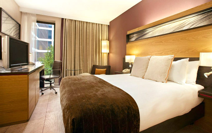 A comfortable double room at Hilton London Gatwick Airport