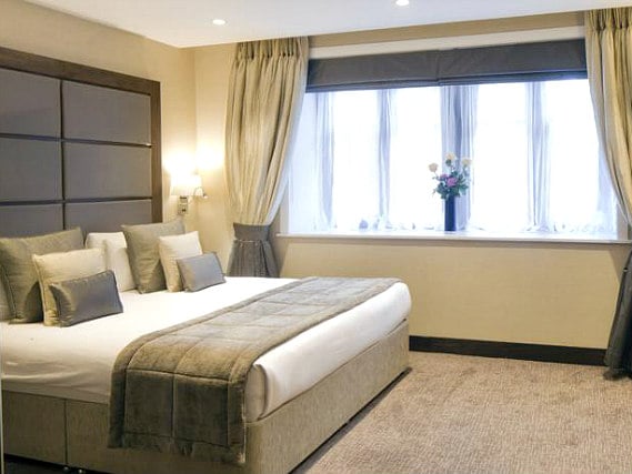 A double room at Wellington Hotel by Blue Orchid