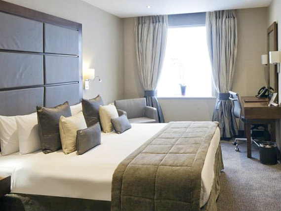 Double room at Wellington Hotel by Blue Orchid