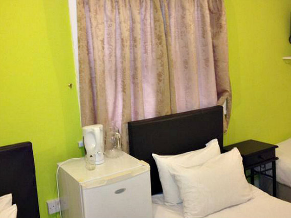 Quad rooms at City View Hotel Roman Road are the ideal choice for groups of friends or families
