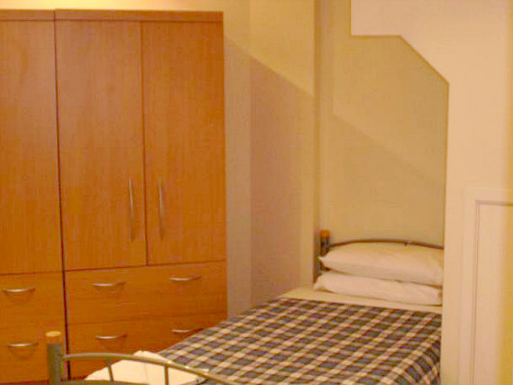 A single room at Access Apartments Euston