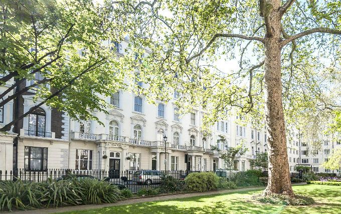 The attractive gardens and exterior of Rose Court Hotel