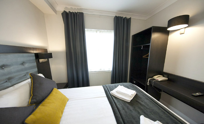 A typical double room at St Georges Inn Victoria