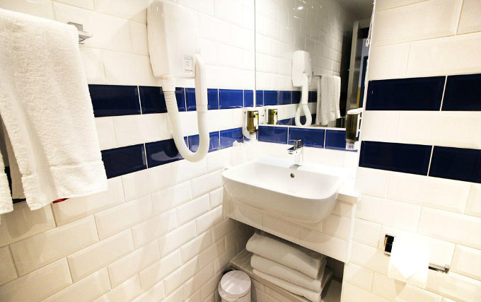 A typical bathroom at Best Western Plus Croydon