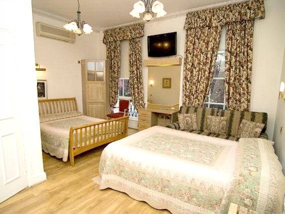 Quad rooms at Gresham Hotel are the ideal choice for groups of friends or families