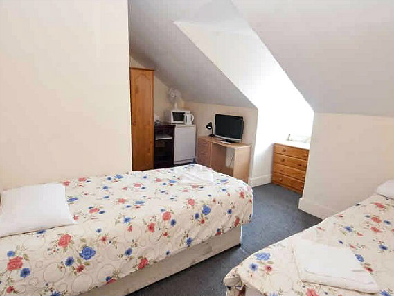 A twin room at Stratford Hotel London is perfect for two guests