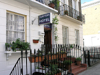 Surtees Hotel in Victoria