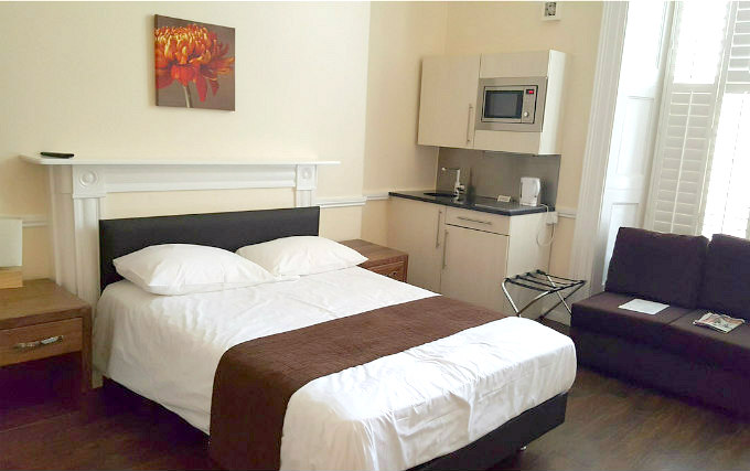 A comfortable double room at Bickenhall Hotel