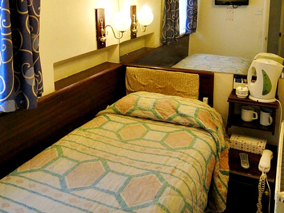 A single room at Hallam Hotel London