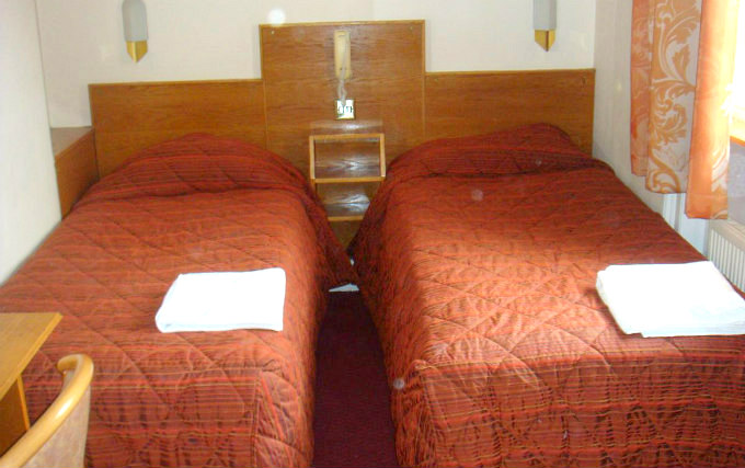 A typical twin room at Seymour Hotel