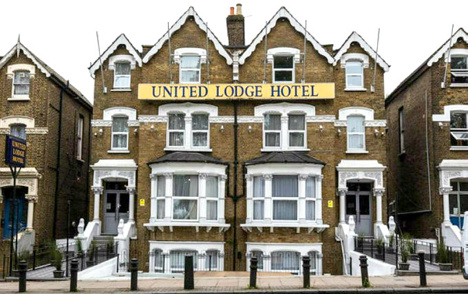 The exterior of United Lodge Hotel and Apartments