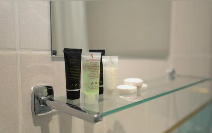 A typical bathroom at Golders Park Hotel London