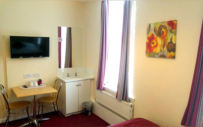 All rooms have color television